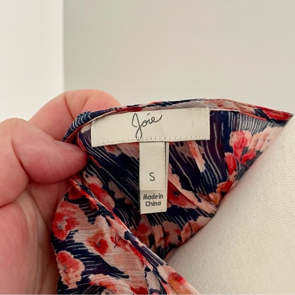 Joie 100% Silk Pleated Sheer Flutter Sleeve Floral Blouse  Size Extra Small - Picture 8 of 8